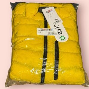 NWT 32Degrees Men’s Lightweight Packable Vest- Mustard XL